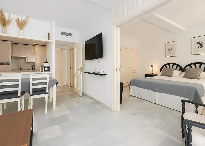 Jardines Del Mar ماربيا